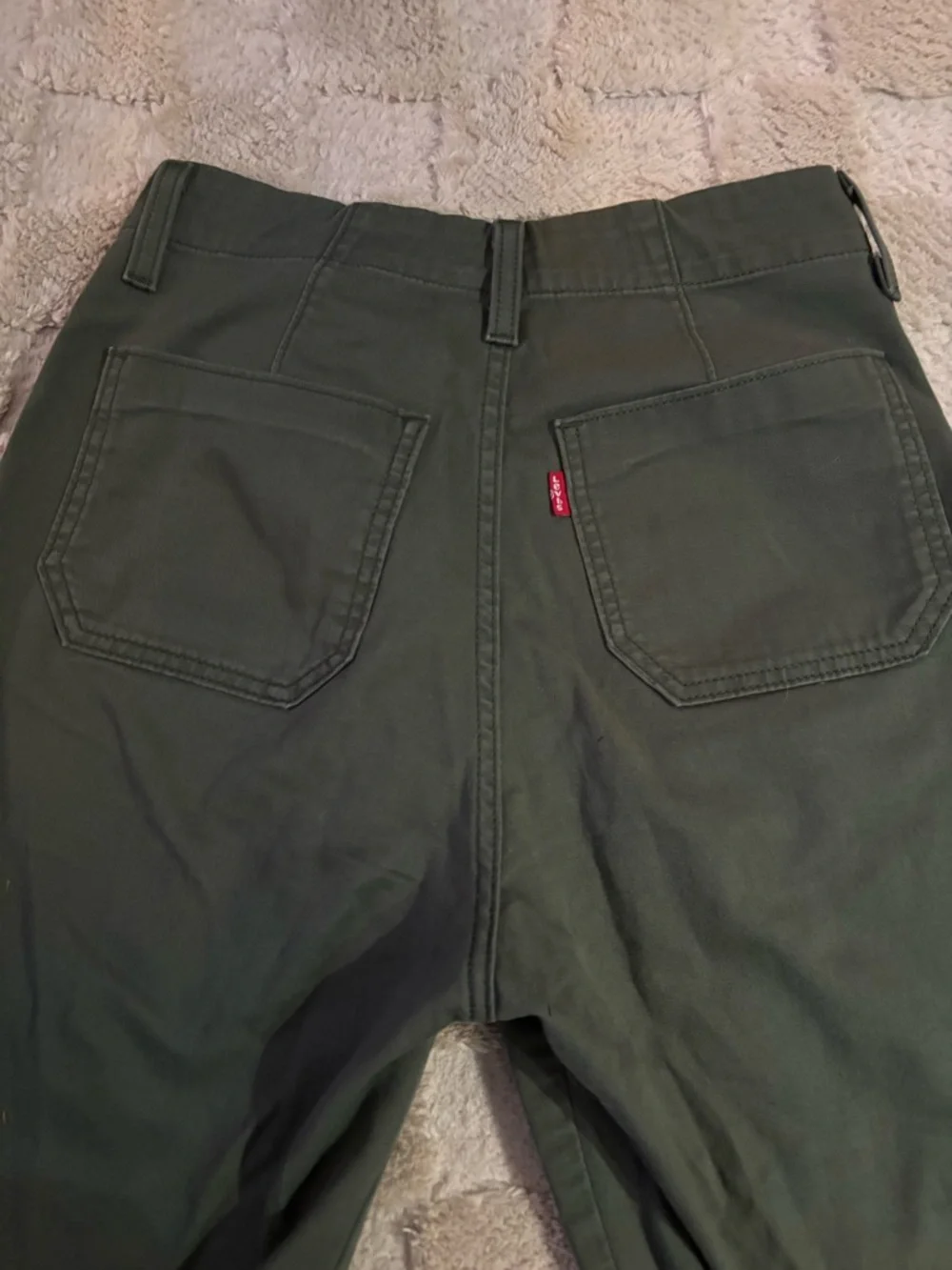 Levi's Olive Green Straight Leg Women's Pants - Picture 5 of 6